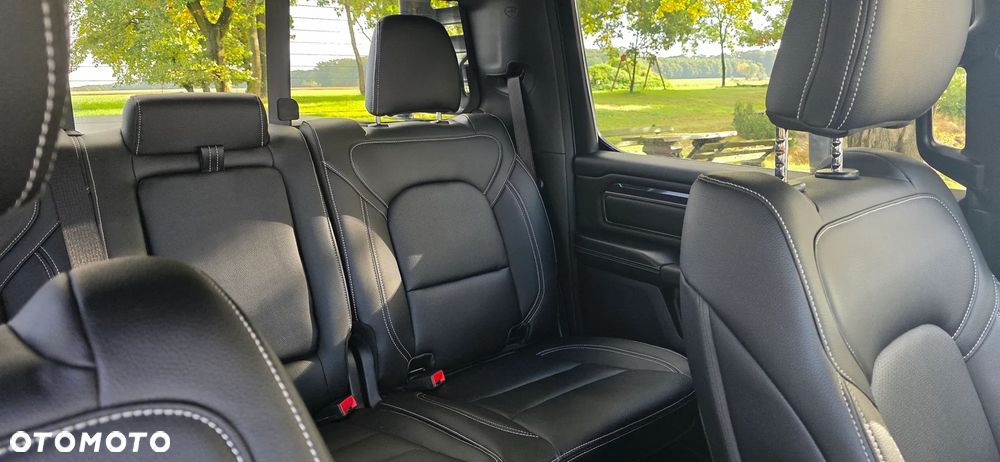 RAM 1500 5.7 Crew Cab Shortbed Laramie Black - 22