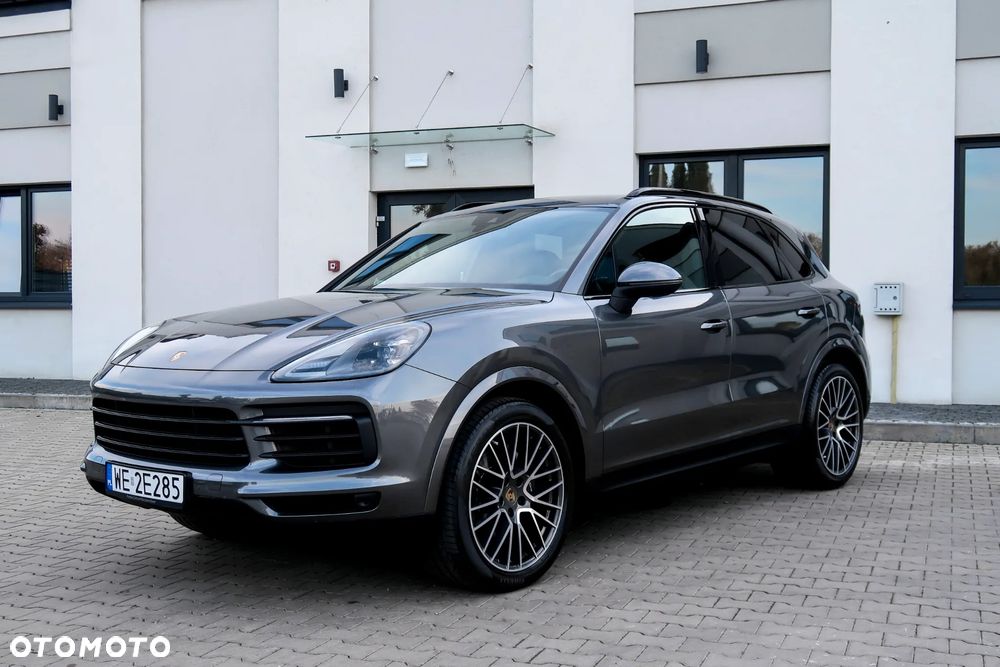 Porsche Cayenne Standard - 1