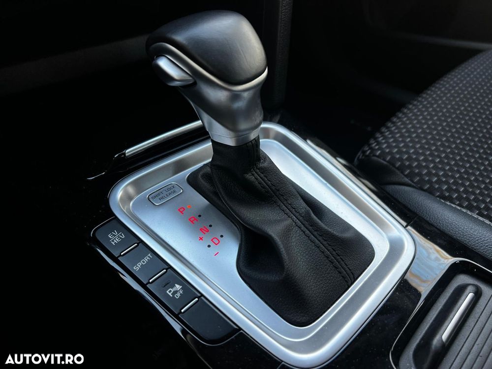 Kia XCeed - 13