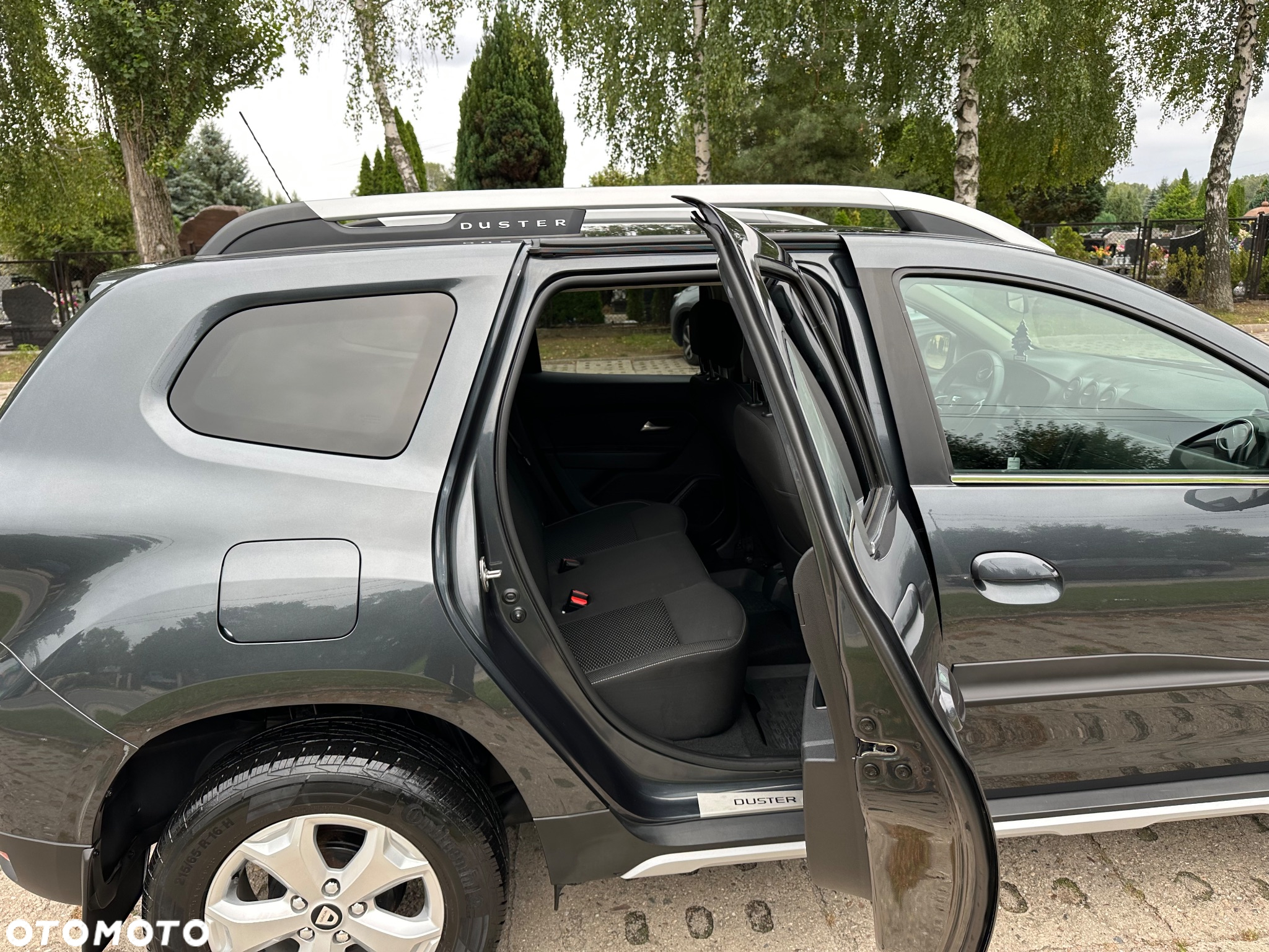 Dacia Duster 1.6 SCe Laureate S&S - 17