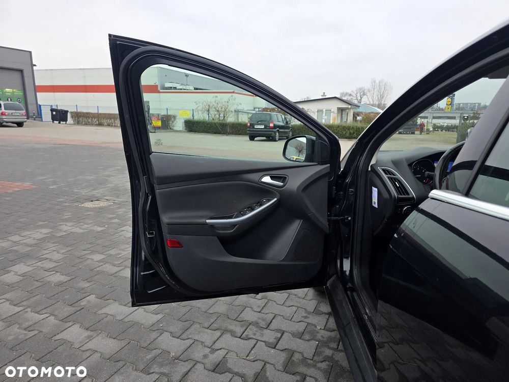 Ford Focus 1.6 TDCi ECOnetic 99g Start-Stopp-System SYNC Edition - 11