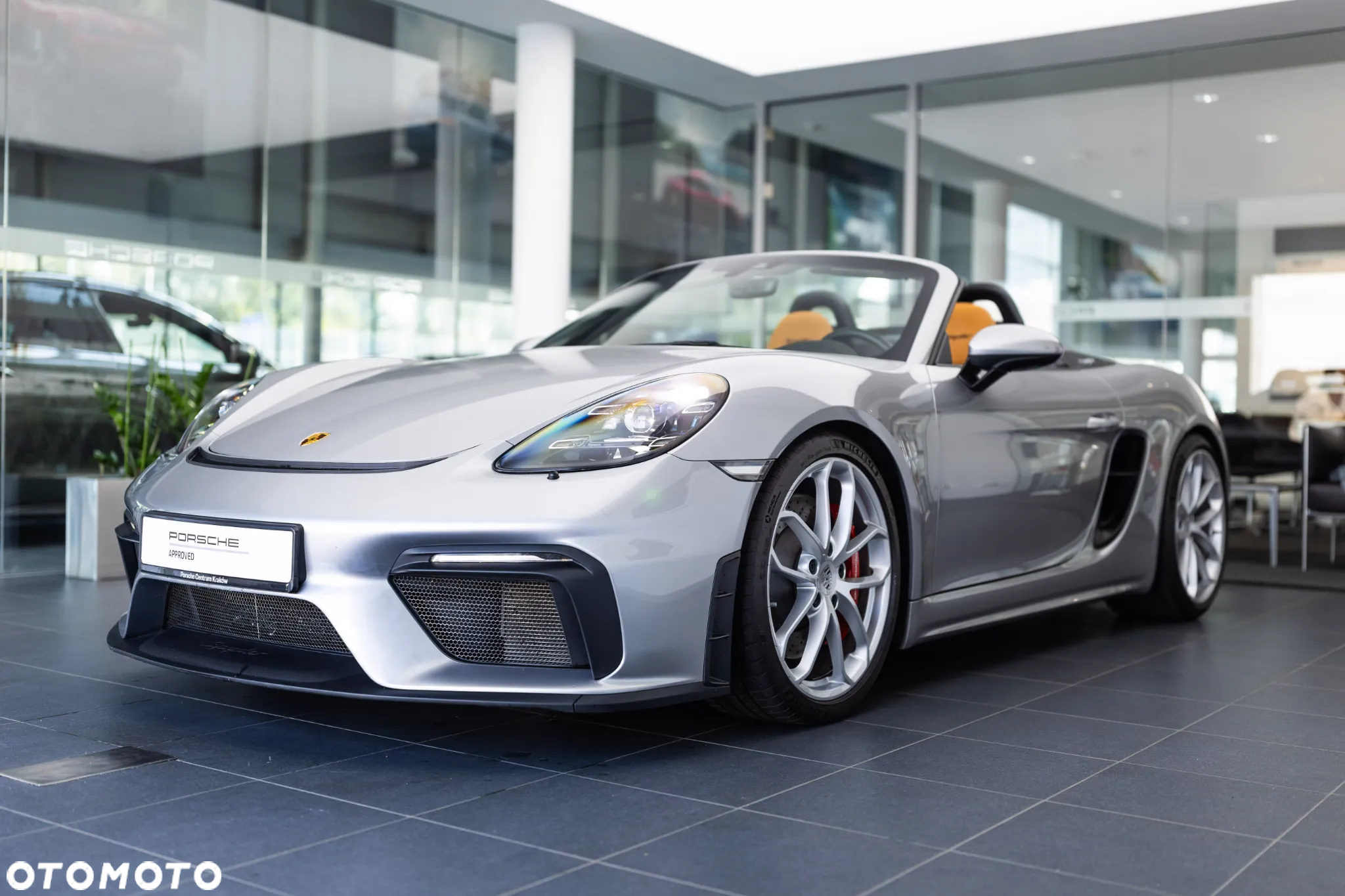 Porsche 718 Spyder - 4
