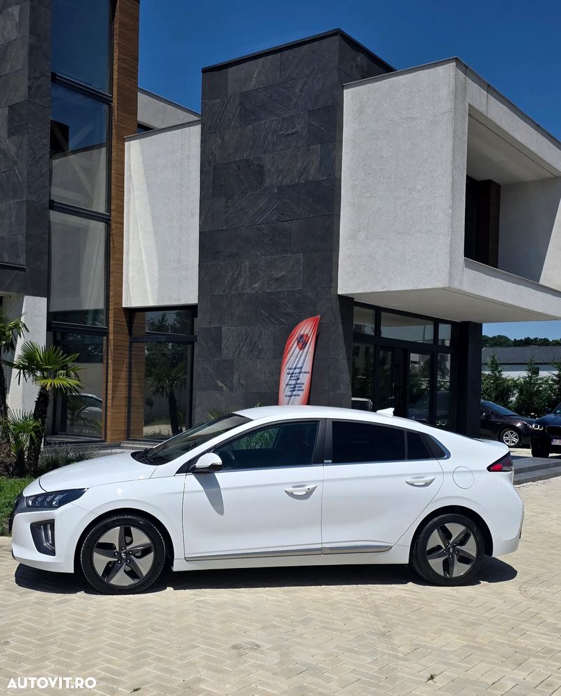 HYUNDAI Ioniq 2021 — imagine 5