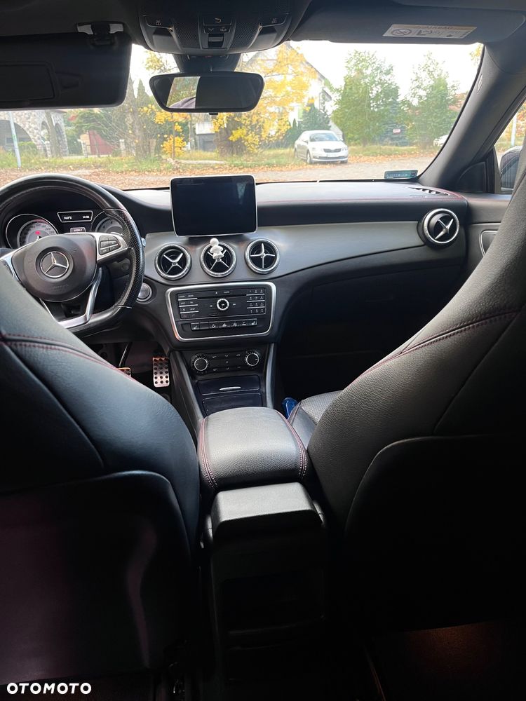Mercedes-Benz CLA 200 7G-DCT AMG Line - 7