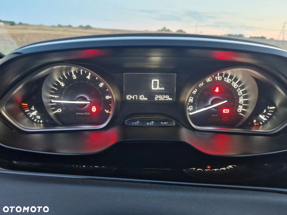 Peugeot 208 1.2 PureTech Active - 15