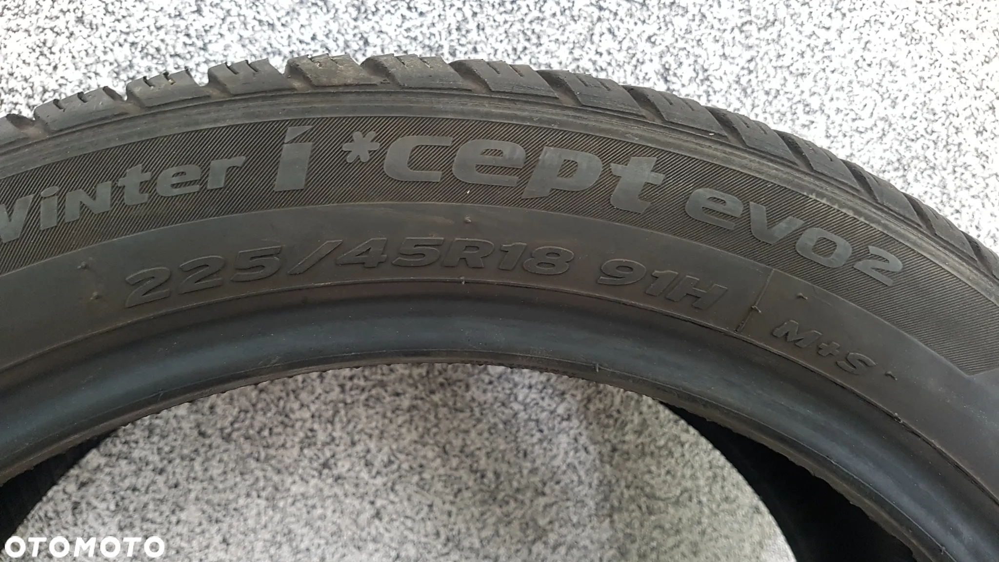 HANKOOK WINTER ICEPT EVO2 (MO) 225/45R18   225/45/18 - 12