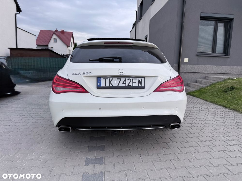 Mercedes-Benz CLA 200 7G-DCT - 11