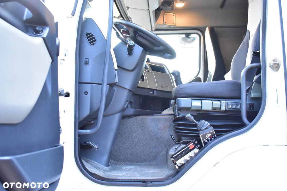 Renault Kerax 460 DXI Wywrotka 3-Str. 8x4 / Euro 5/ Manual/ Bordmatic/ Lander/Premium/ Sprowadzony z Austrii ! - 30