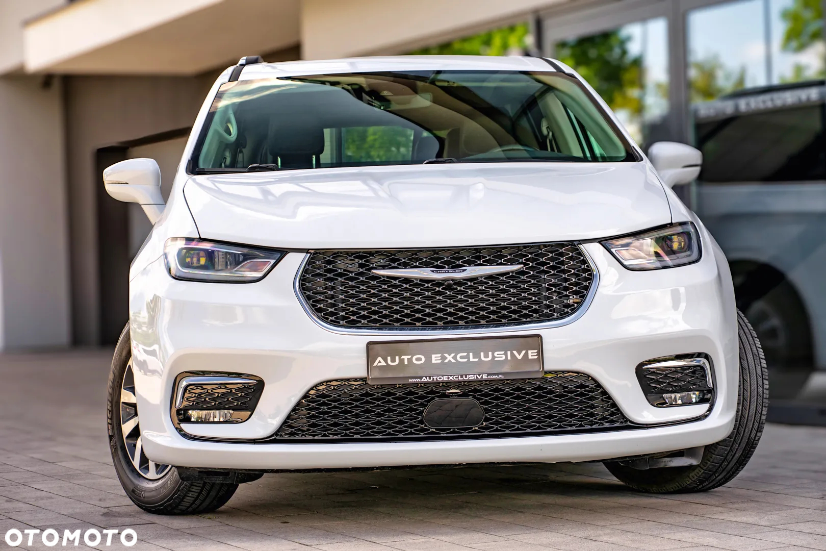 Chrysler Pacifica - 4