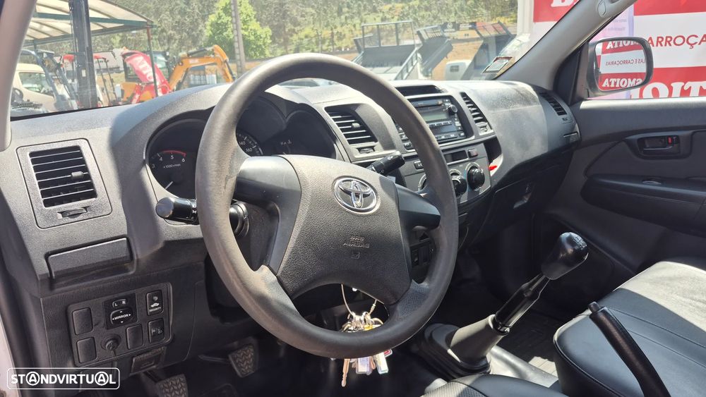 Toyota Hilux - 7