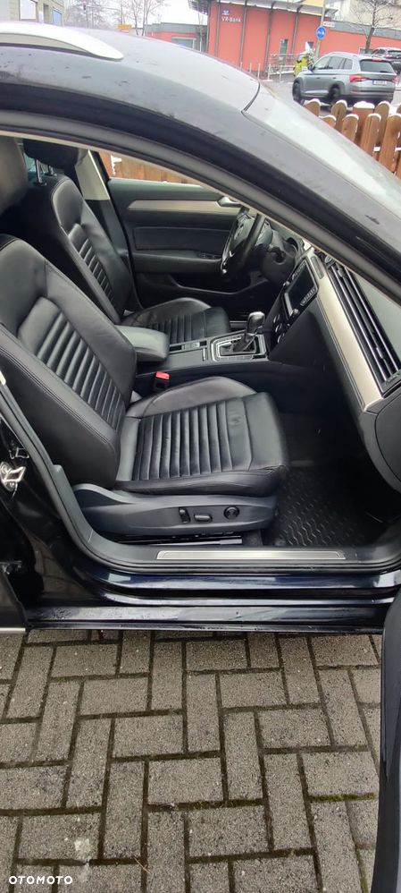 Volkswagen Passat - 21