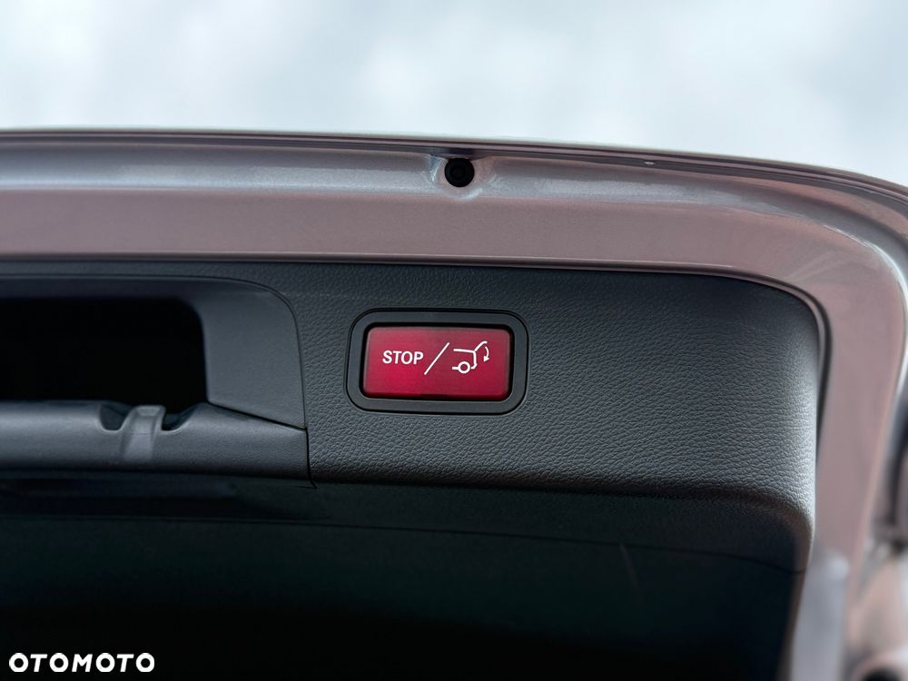 Mercedes-Benz GLC 220 d 4Matic 9G-TRONIC AMG Line Plus - 13