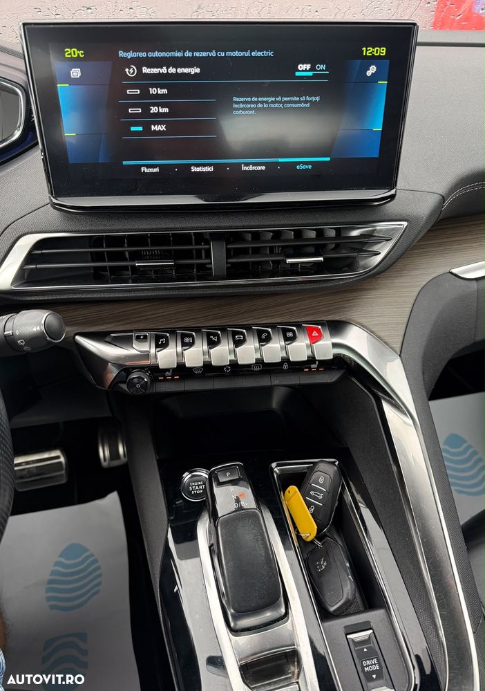 Peugeot 3008 PHEV EAT8 4X4 GT Pack - 39