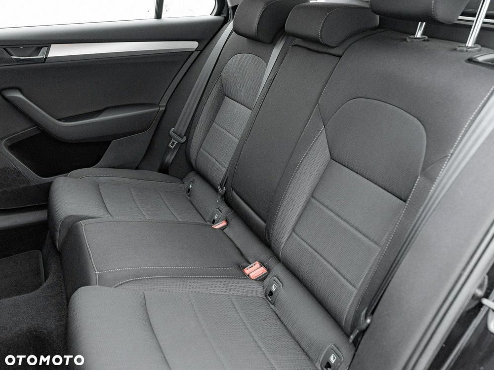 Skoda Superb 2.0 TDI Ambition DSG - 24