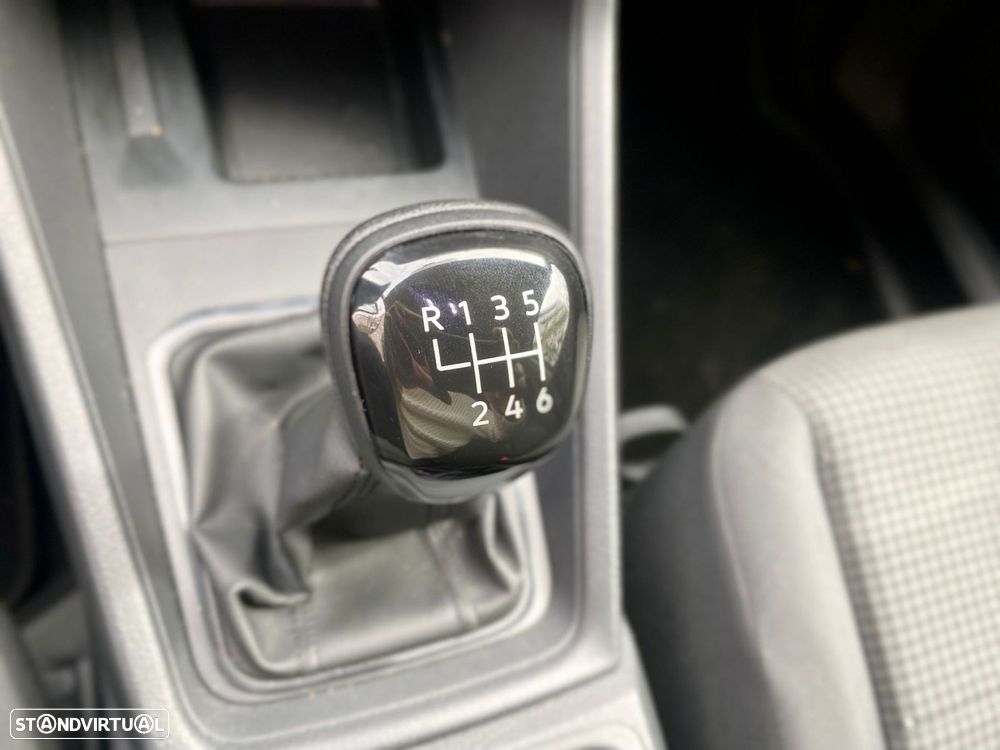 VW Caddy 2.0 TDI - 19