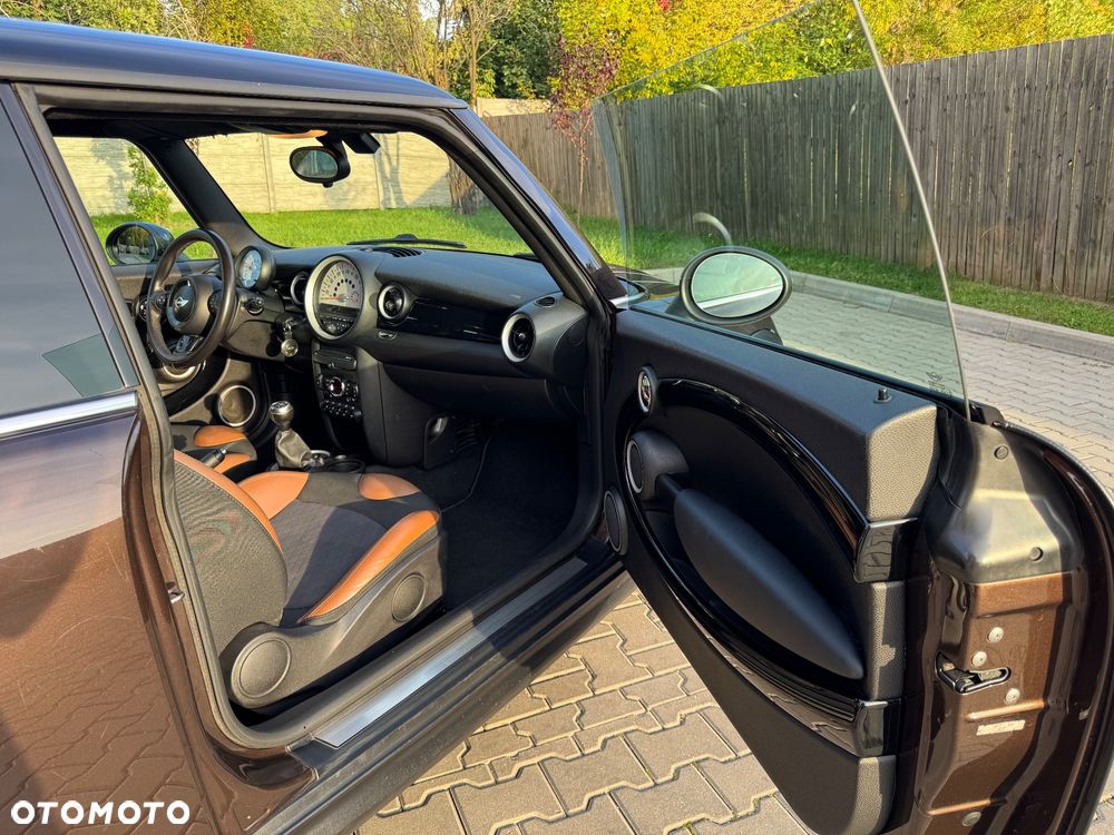 MINI Cooper Standard - 24