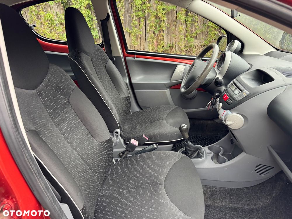 Peugeot 107 70 Black&Silver - 11
