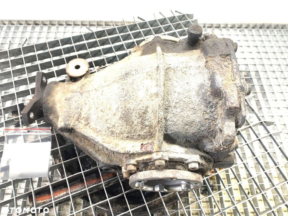 MOST DYFER TYŁ  SSANGYONG CHAIRMAN (HT_) 1997 - 2022 3.2 165 kW [225 KM] benzyna 2011 - 2022 - 1