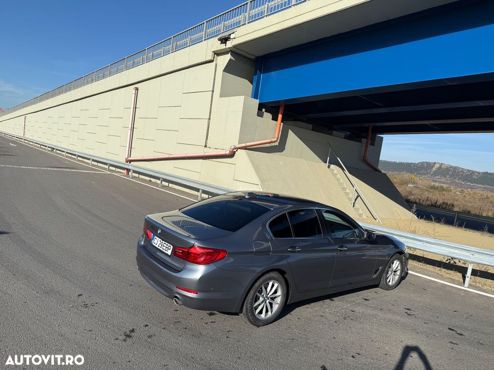 BMW Seria 5 520d xDrive AT - 34