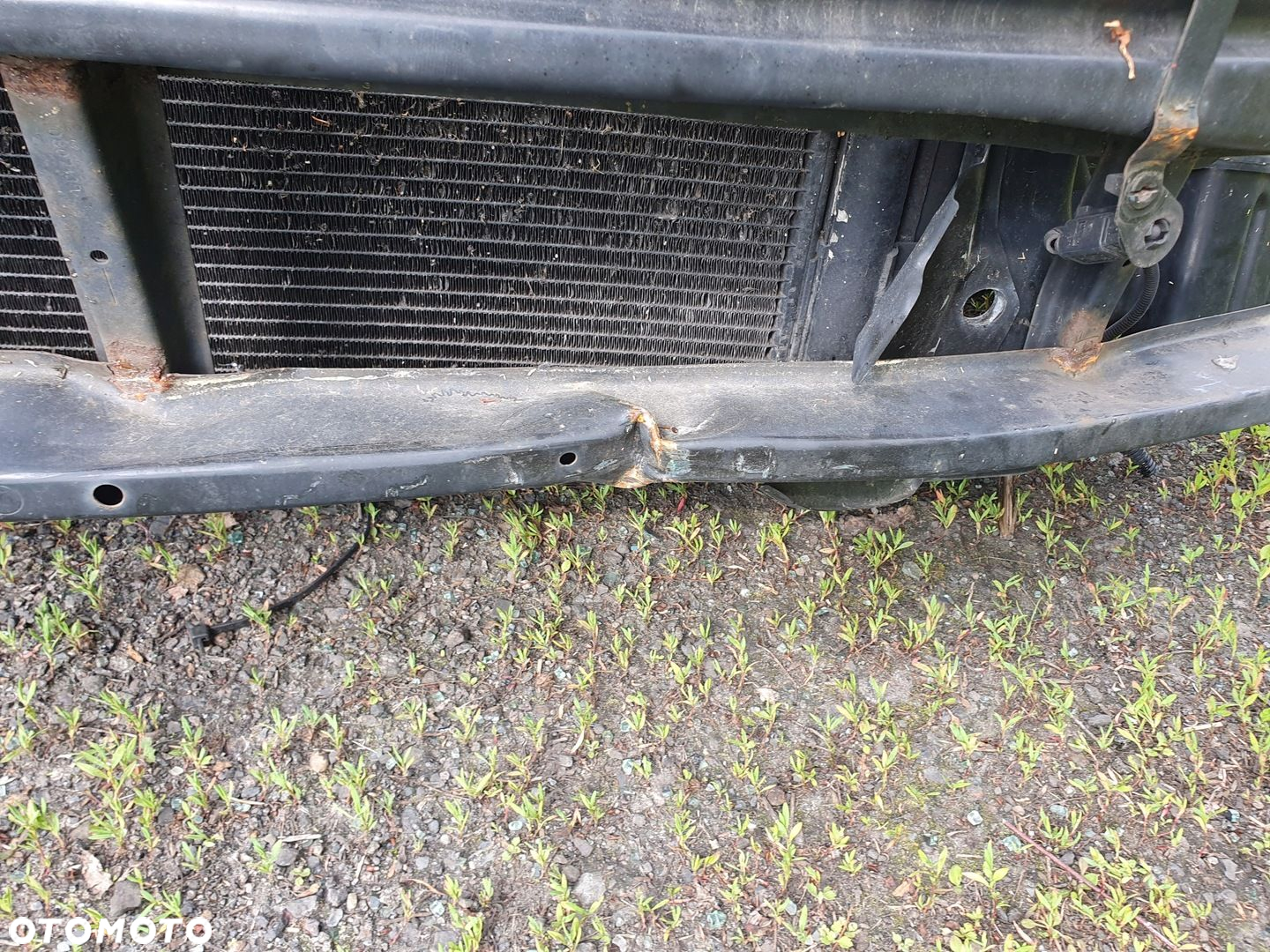 pas przedni okular wzmocnienie chłodnice belka SKODA OCTAVIA II 1.6B 06r - 11