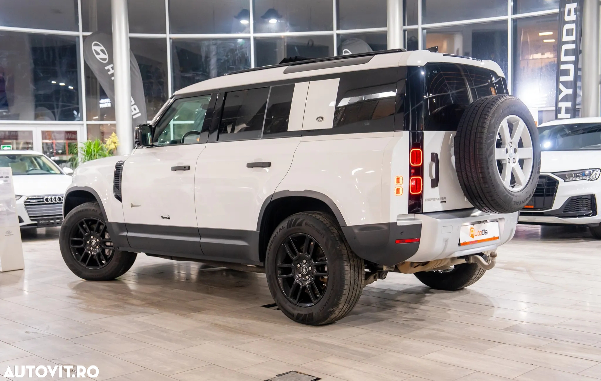 Land Rover Defender 110 3.0D 300 MHEV Hard Top SE - 3
