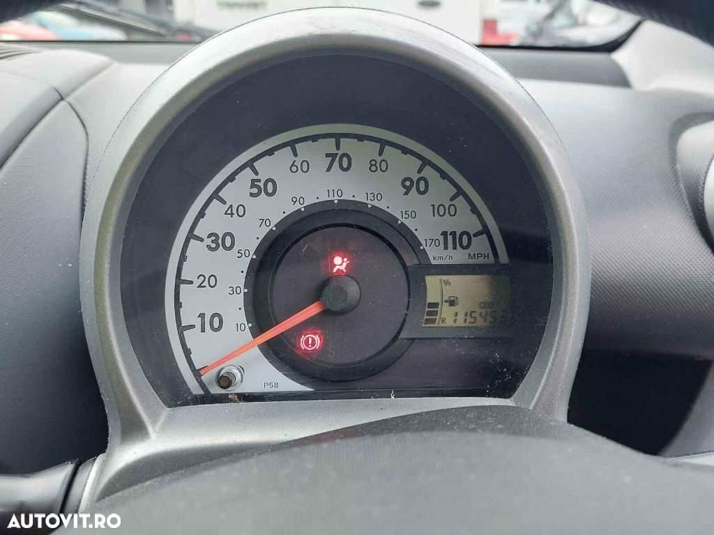 CD player Citroen C1 2011 HATCHBACK 998 i - 1