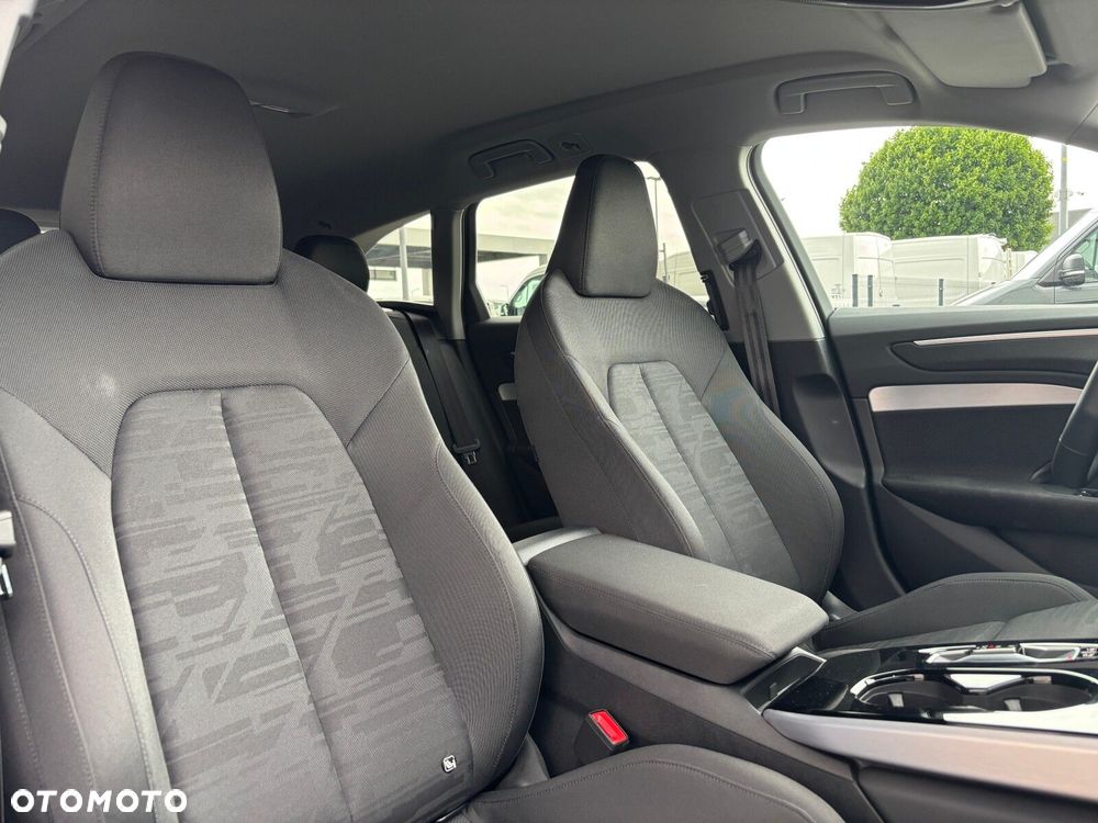 Audi A6 Avant - 21