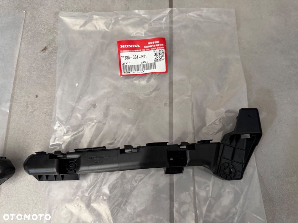 Honda Cr-v VI ślizg zderzaka mocowanie - 2