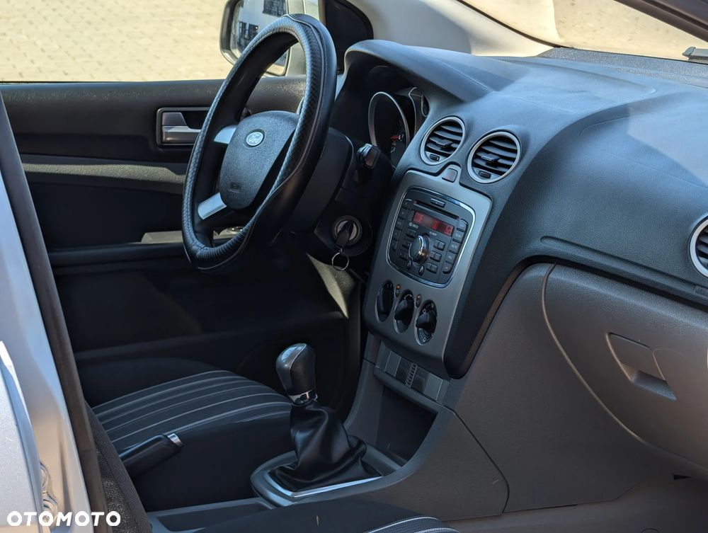 Ford Focus 1.6 Silver X - 32