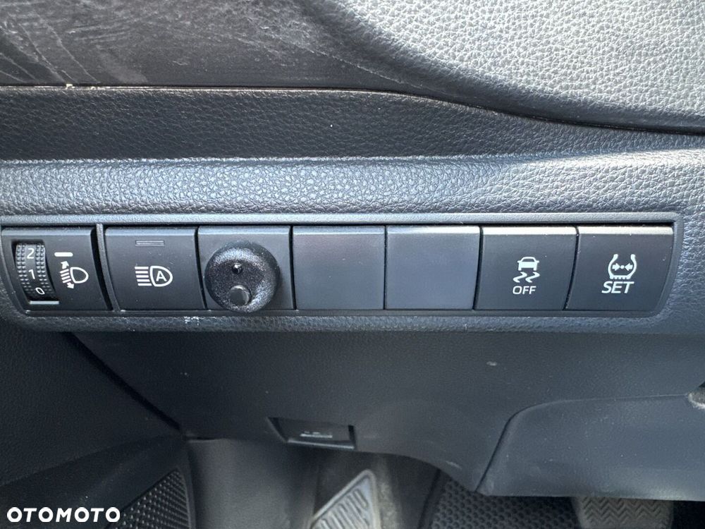 Toyota Corolla 1.8 Hybrid Comfort - 22