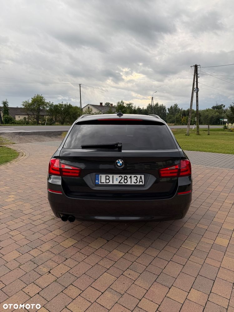 BMW Seria 5 530d xDrive - 7