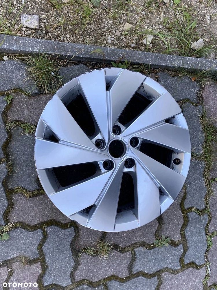 FELGA ALUMINIOWA VW GOLF VIII 5H0601025C 7,5JX17 ET51 5X112 - 1