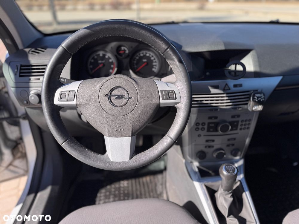 Opel Astra 1.6 - 11