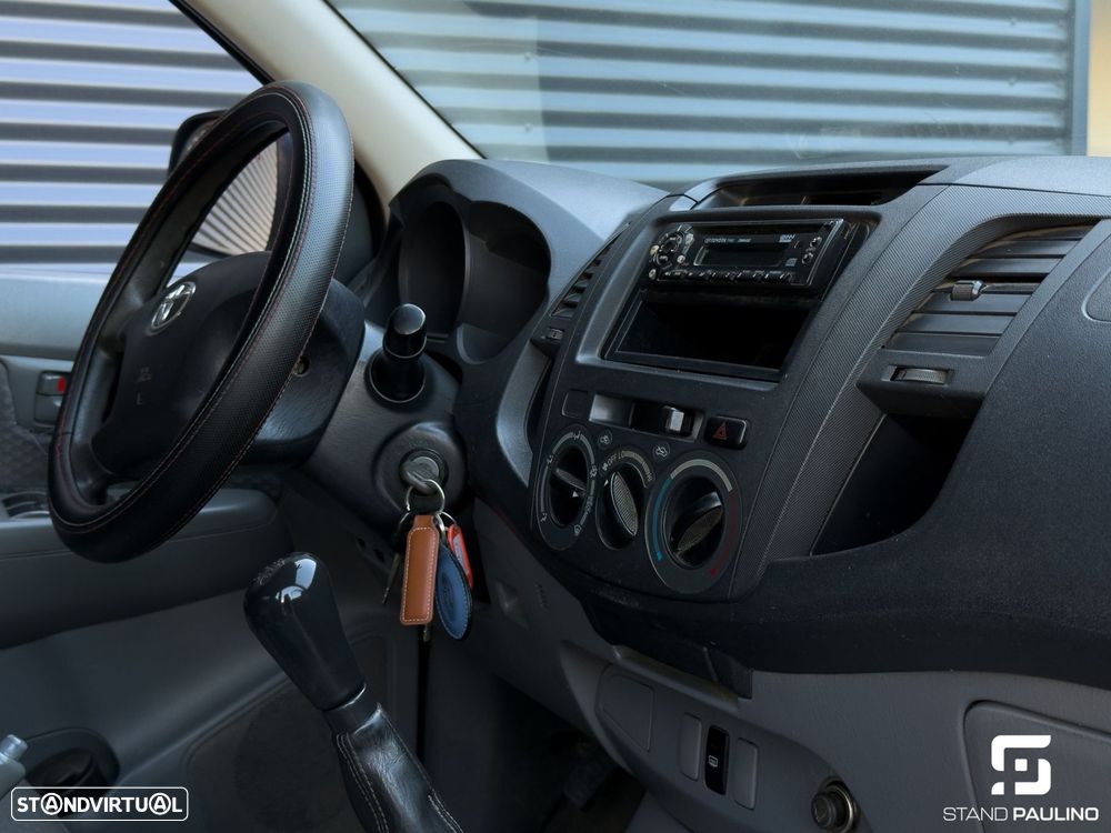 Toyota Hilux 2.5 D-4D 2WD CD - 34