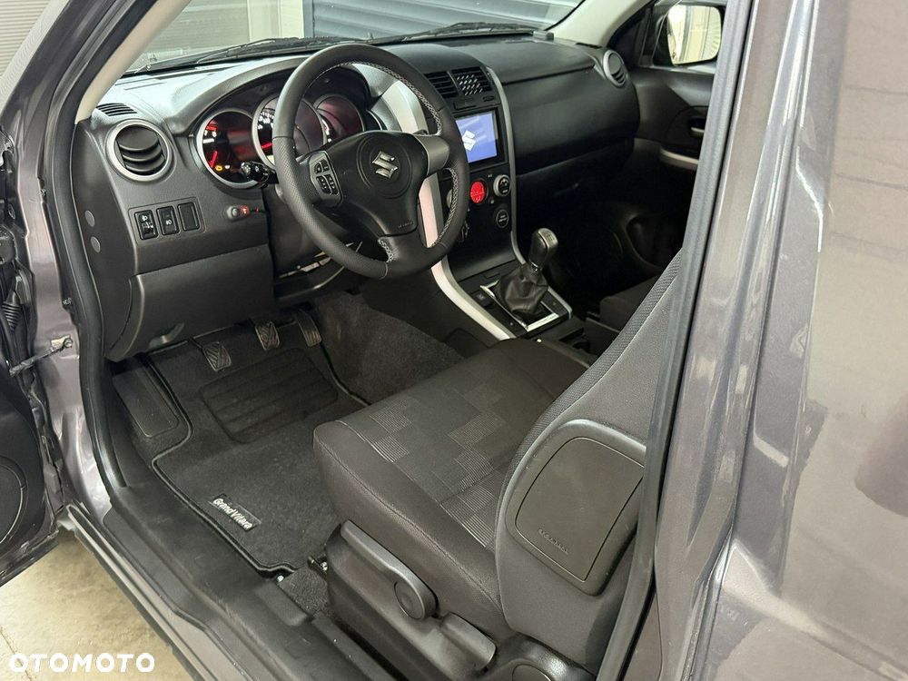 Suzuki Grand Vitara - 11