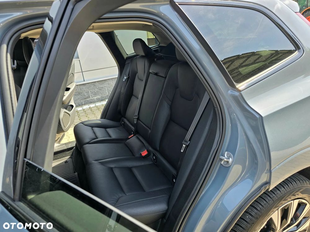 Volvo XC 60 ver-b4-d-plus-dark - 17