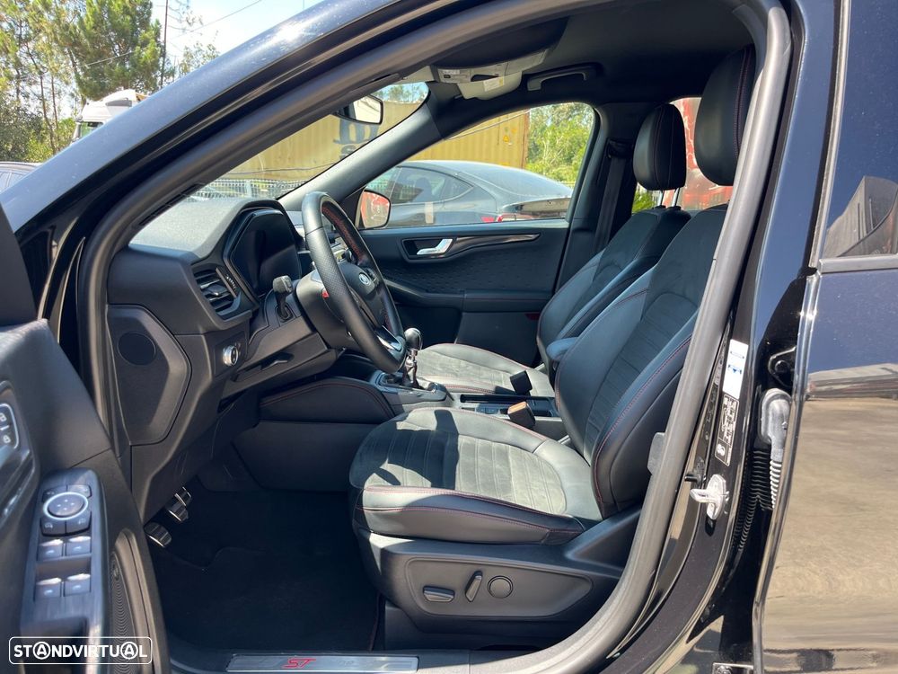 Ford Kuga 2.0 EcoBlue Hybrid ST-LINE - 16