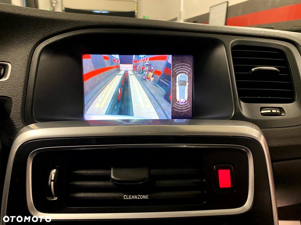 Volvo V60 D3 Inscription - 18