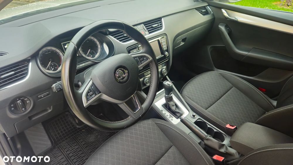Skoda Octavia 2.0 TDI Edition DSG - 7
