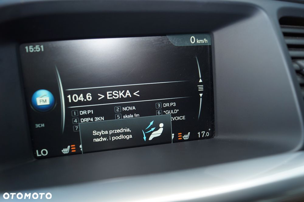 Volvo V60 D4 Summum - 32