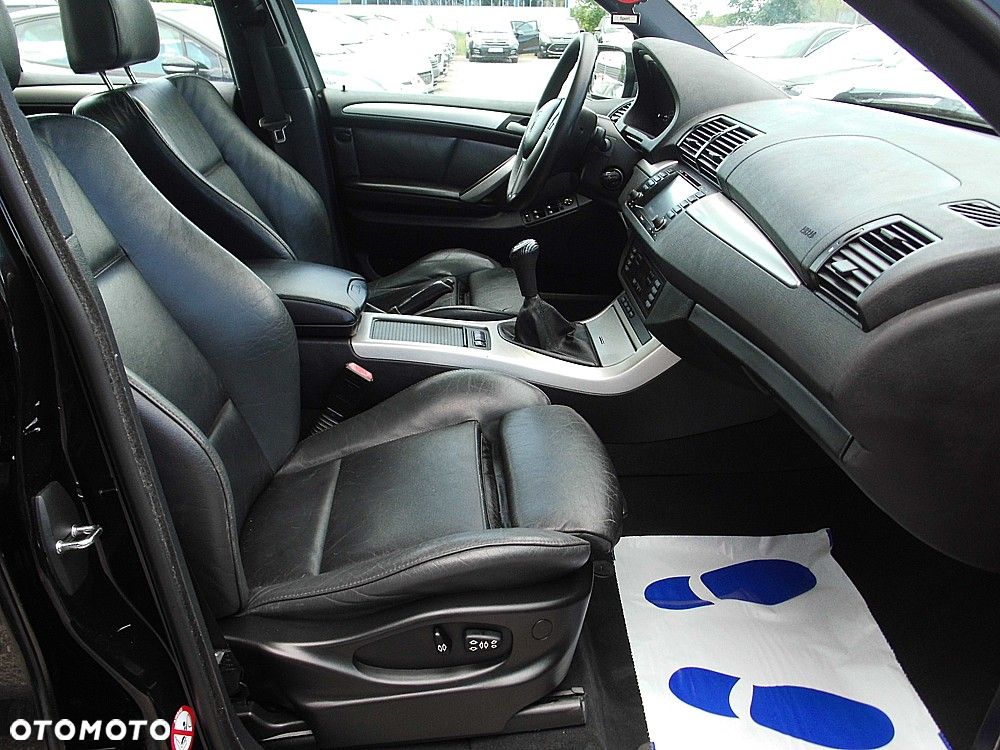 BMW X5 3.0 i Edition Exclusive - 4