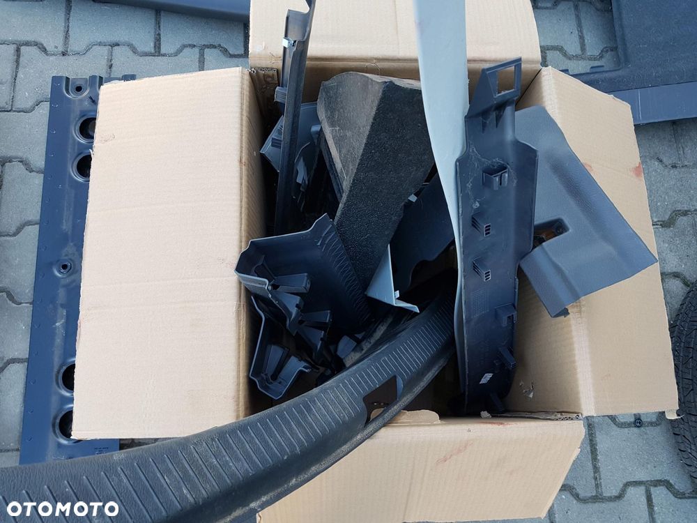 VW TOURAN 2 II 10-15r FOTELE PRZEKŁADKA Z VANA 7 OSÓB - 8