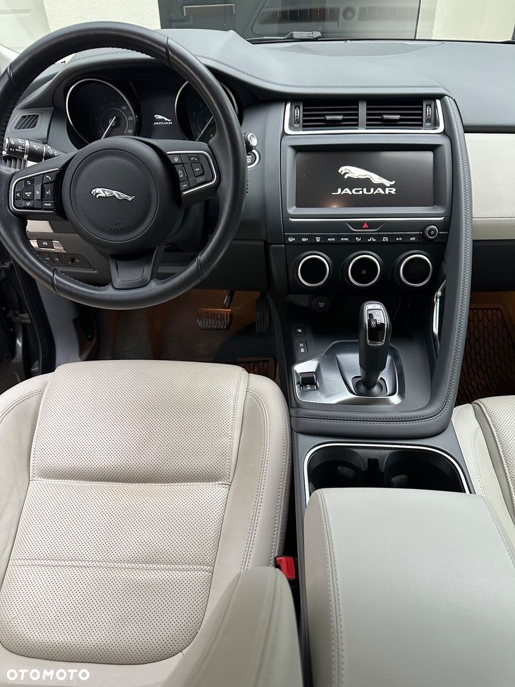 Jaguar E-Pace 2.0 P200 mHEV AWD - 8