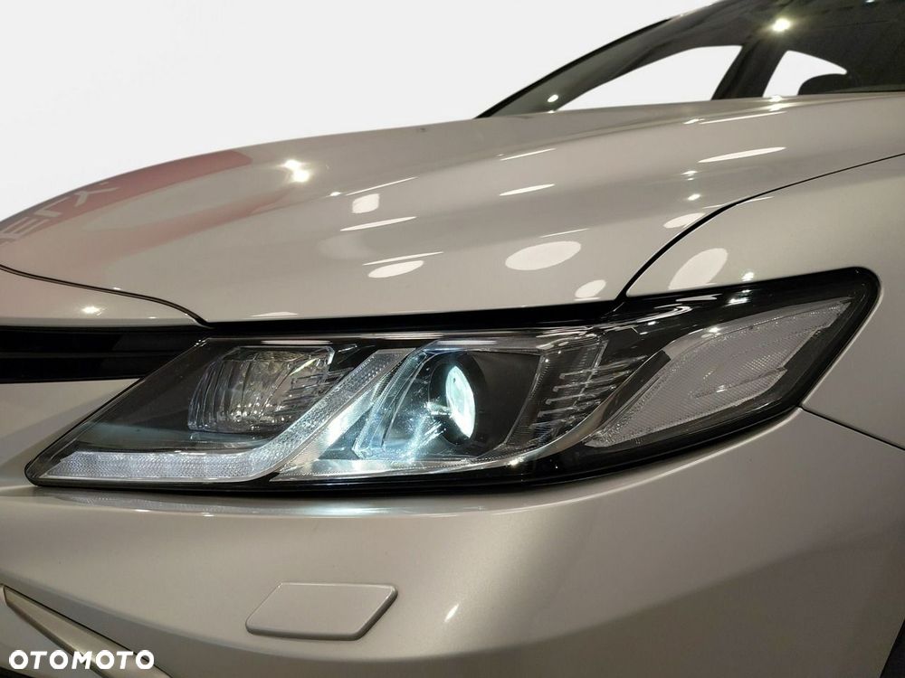Toyota Camry 2.5 Hybrid Comfort CVT - 10