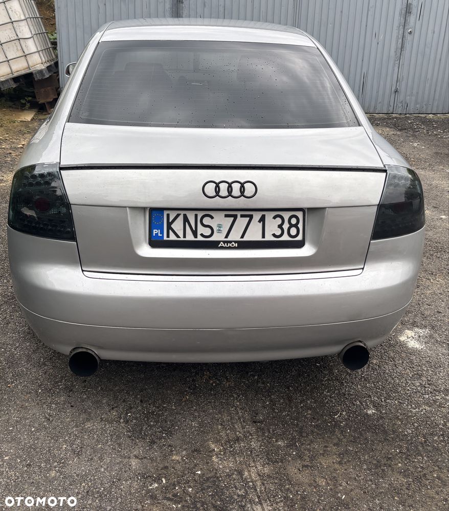 Audi A4 Limousine - 3