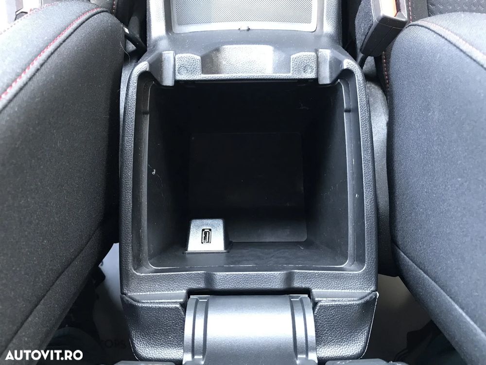Ford Focus 1.5 Ecoboost ST-Line - 34