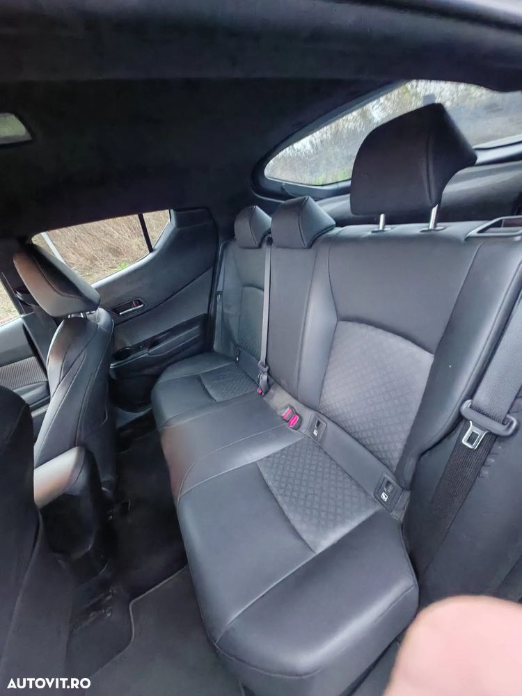 Toyota C-HR 2.0 HSD 184 CP 4x2 CVT C-lassy bi-tone - 12