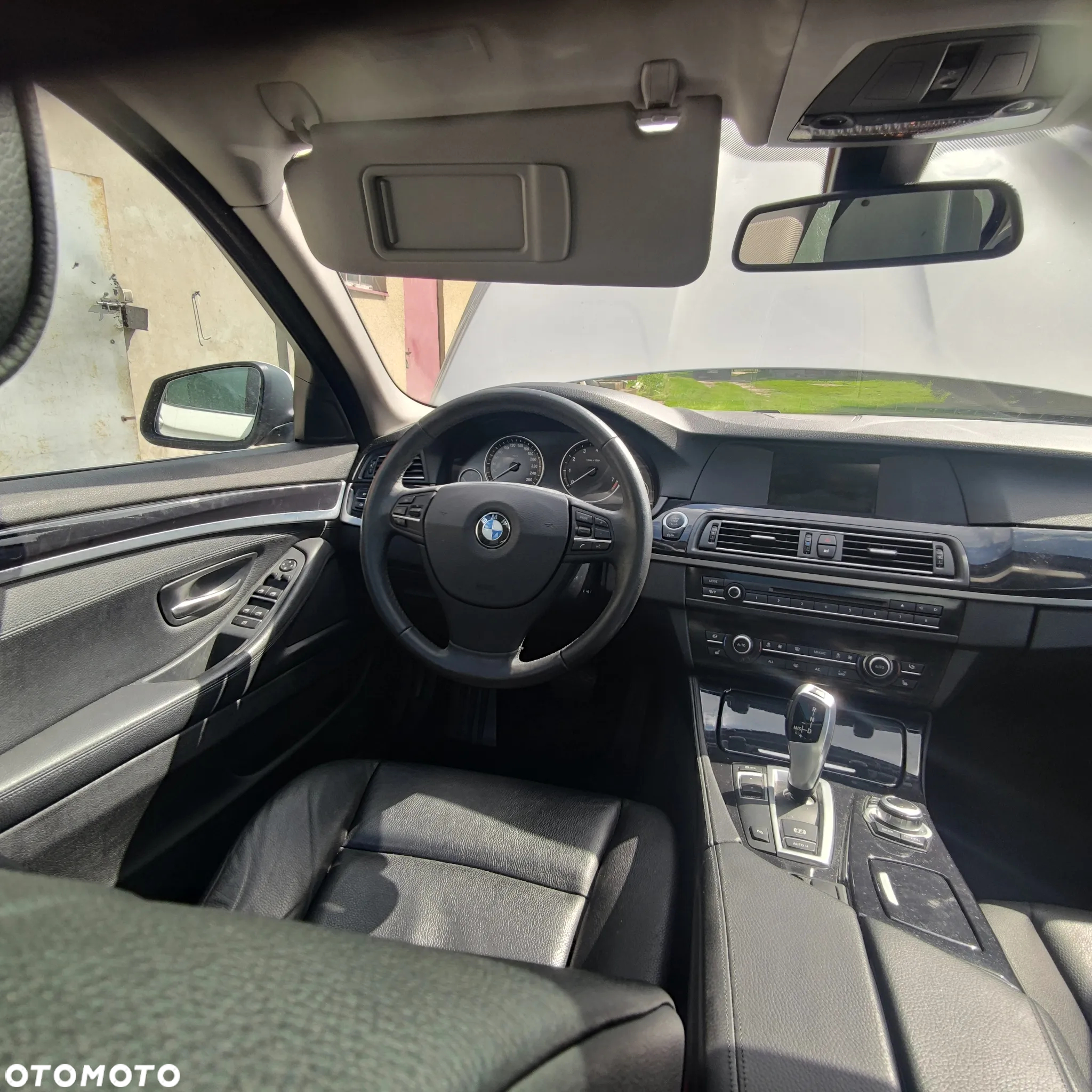 BMW Seria 5 520i GPF Luxury Line sport - 2
