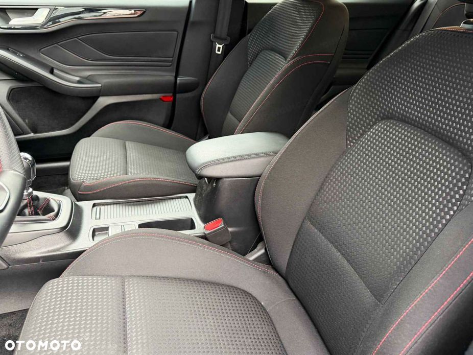 Ford Focus - 7