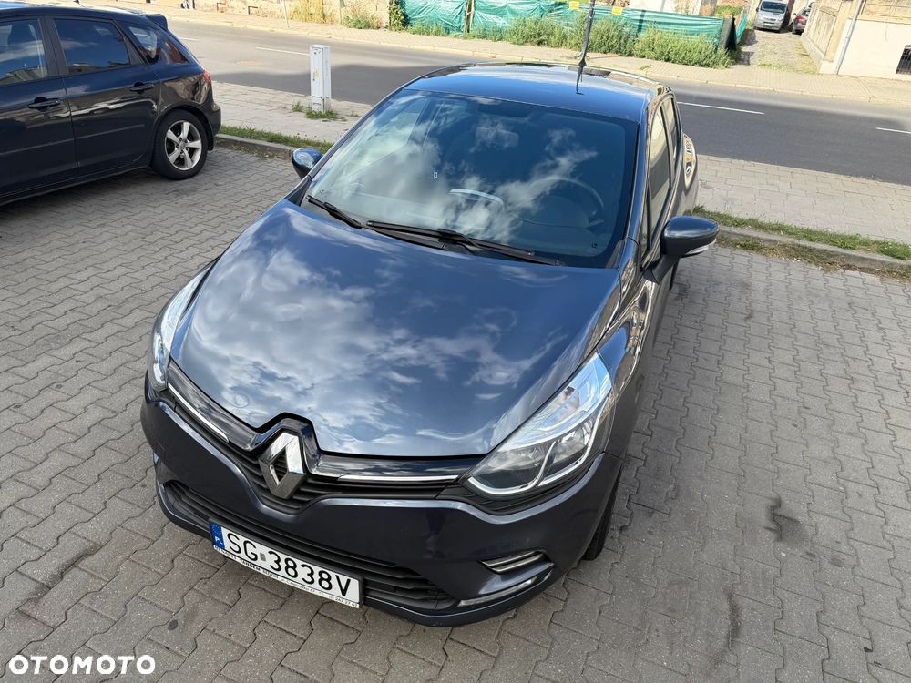 Renault Clio 1.2 16V Alize - 10